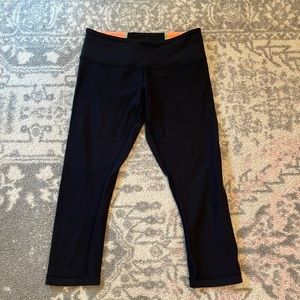 Lululemon Cropped Reversible Leggings